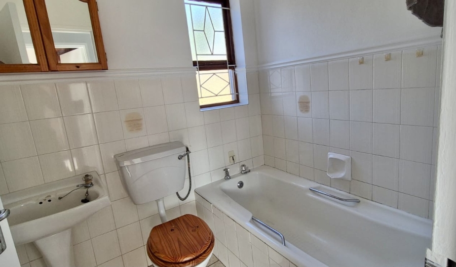 4 Bedroom Property for Sale in Windsor Park Eastern Cape